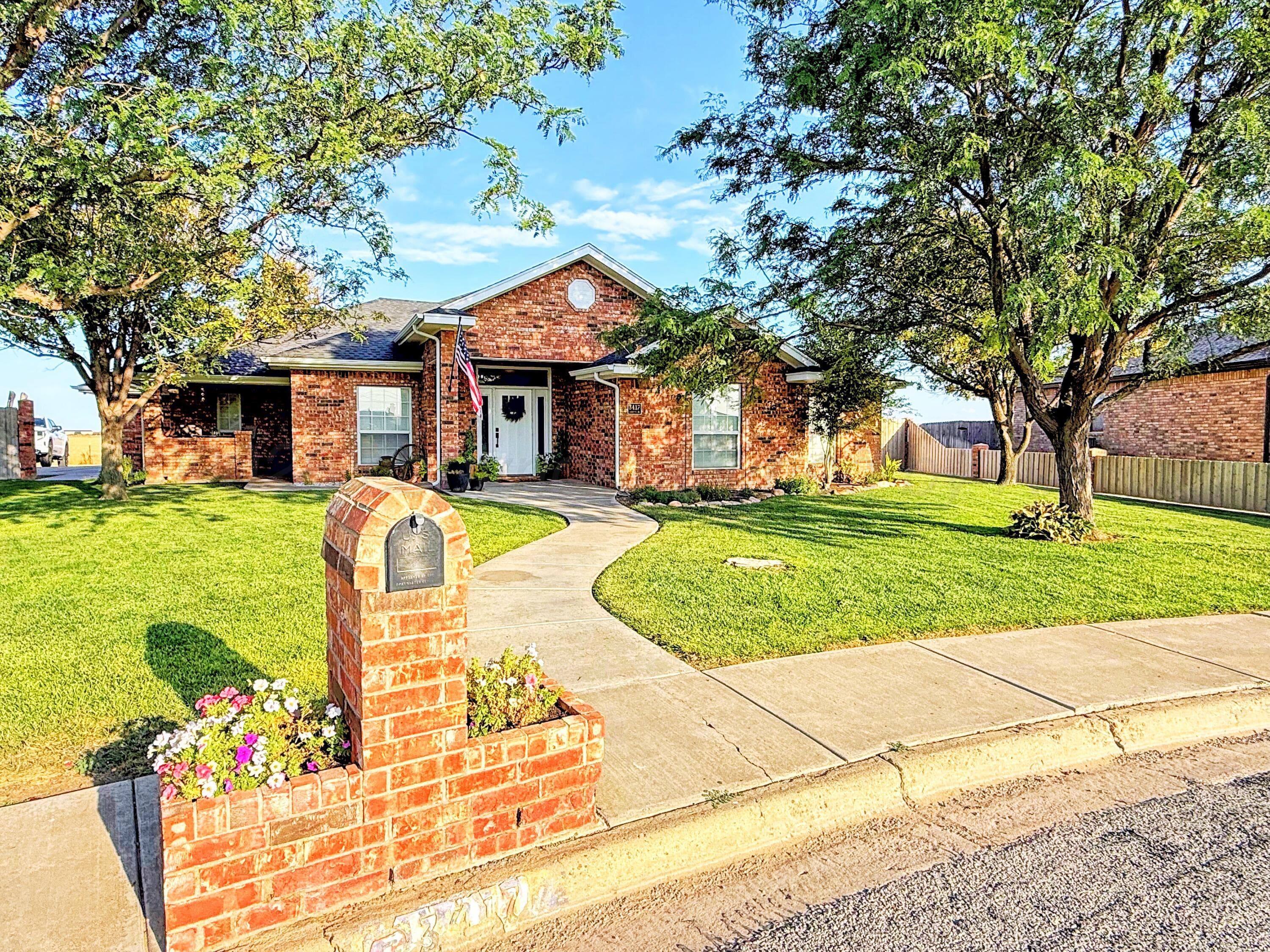 3417 Garrett Drive, Perryton, TX 79070