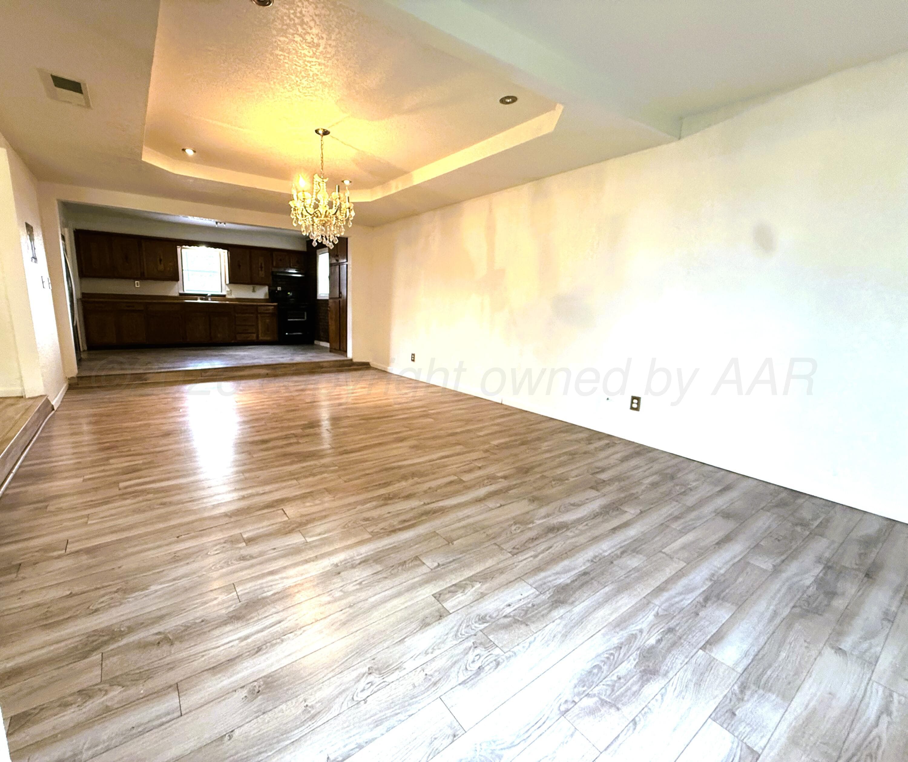 812 N Pearl Street, Stratford, TX 79084, photo 2