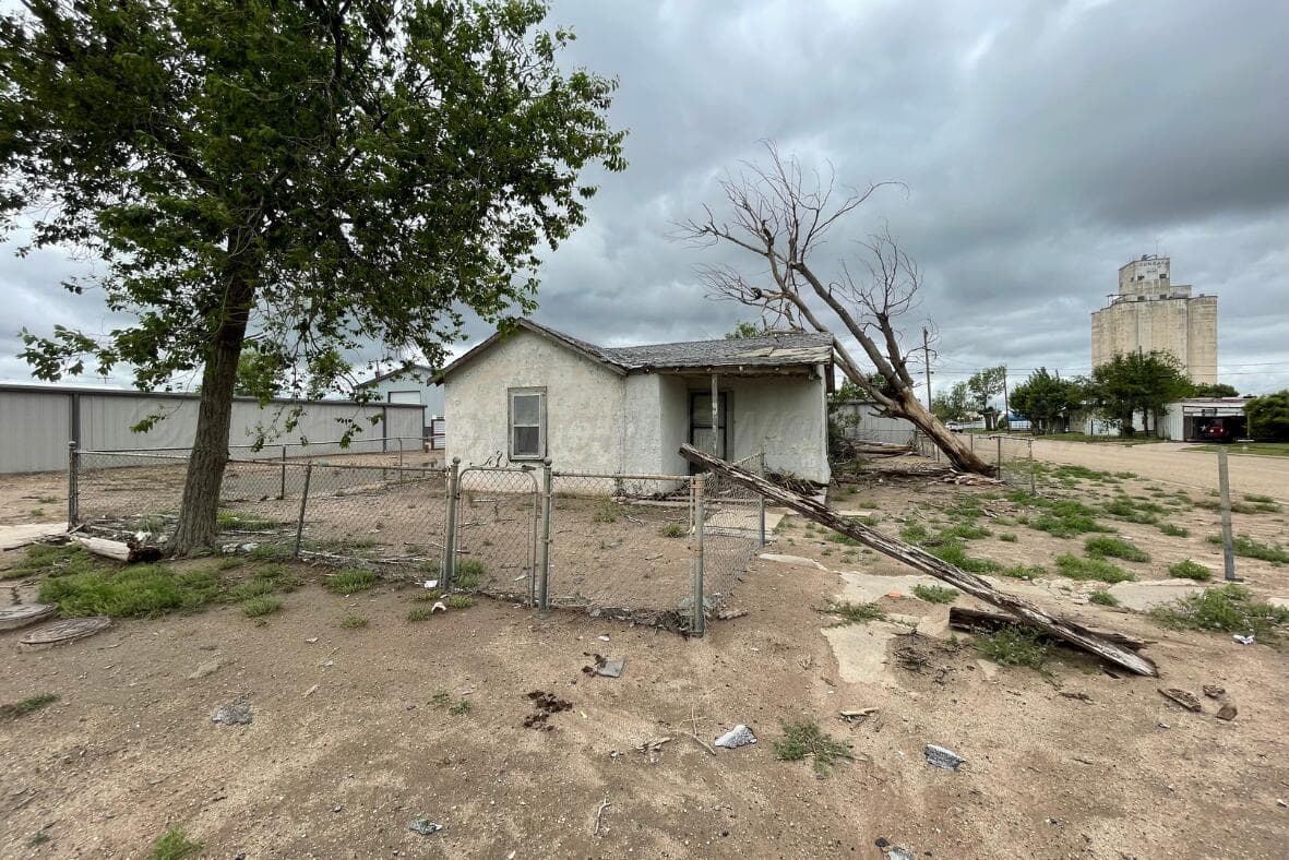 200 Main Street, Sunray, TX 79086
