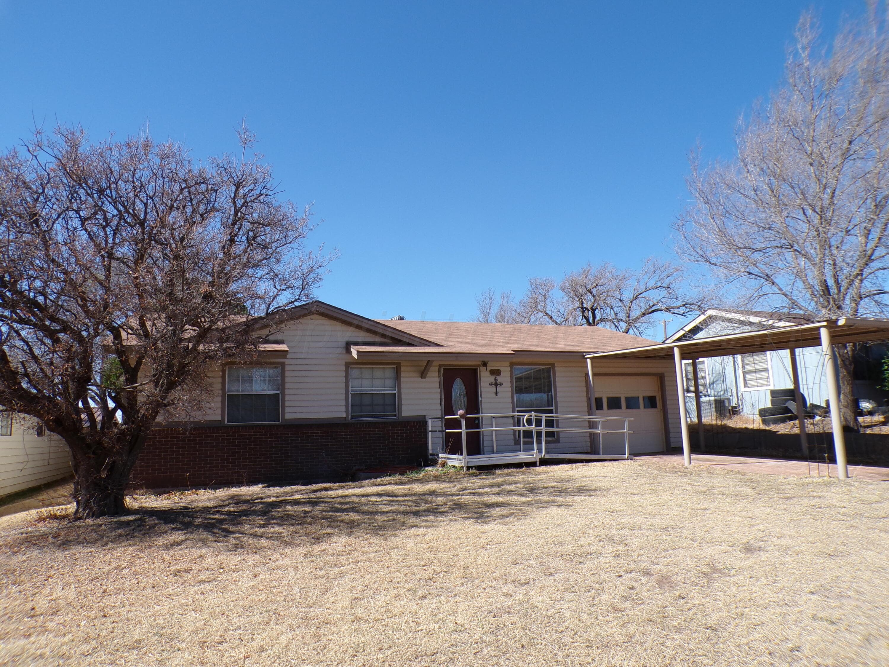 403 N Robey Avenue, Fritch, TX 79036, photo 3