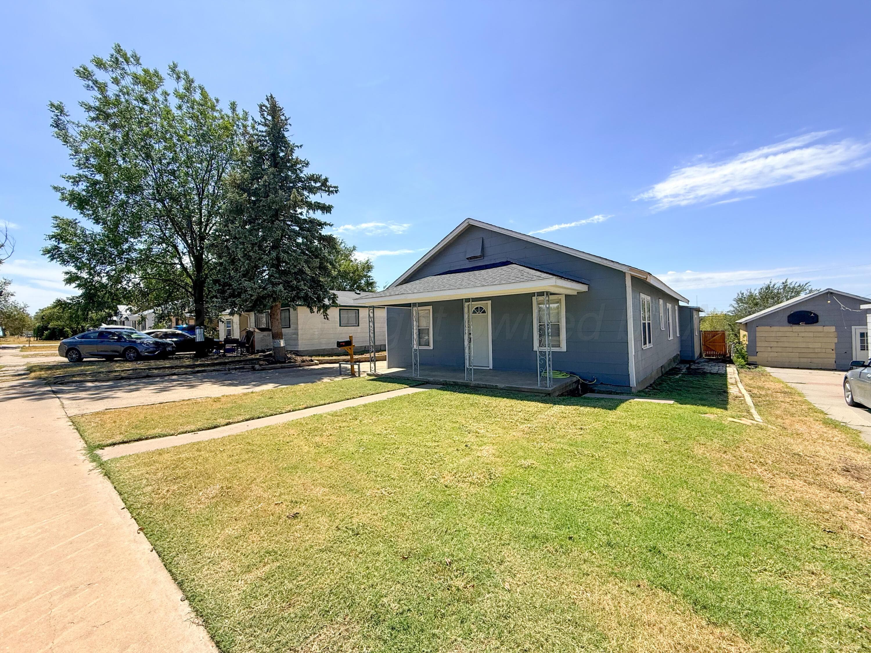 629 N SLOAN Street, Pampa, TX 79065-4831, photo 6