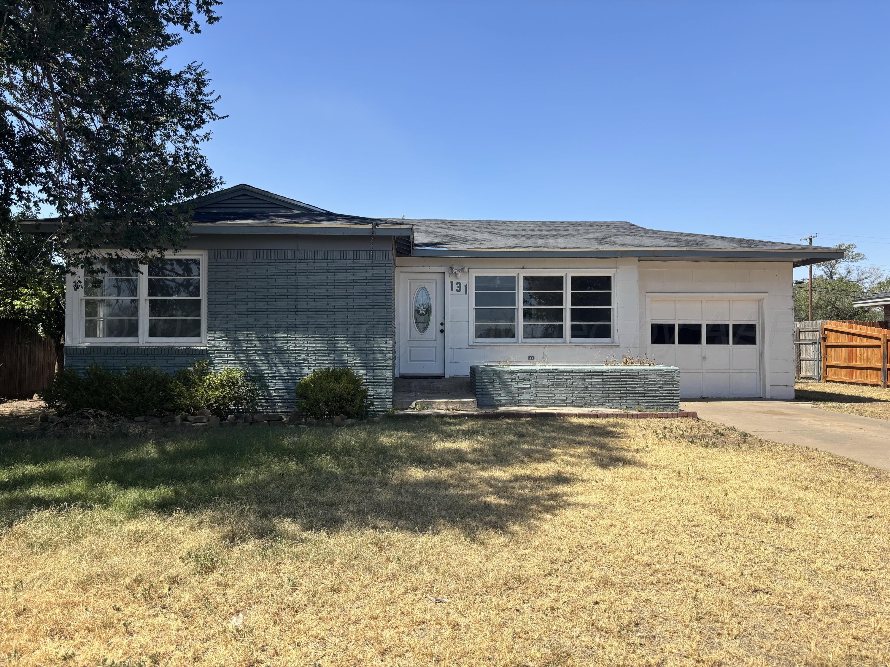 131 Avenue J, Hereford, TX 79045
