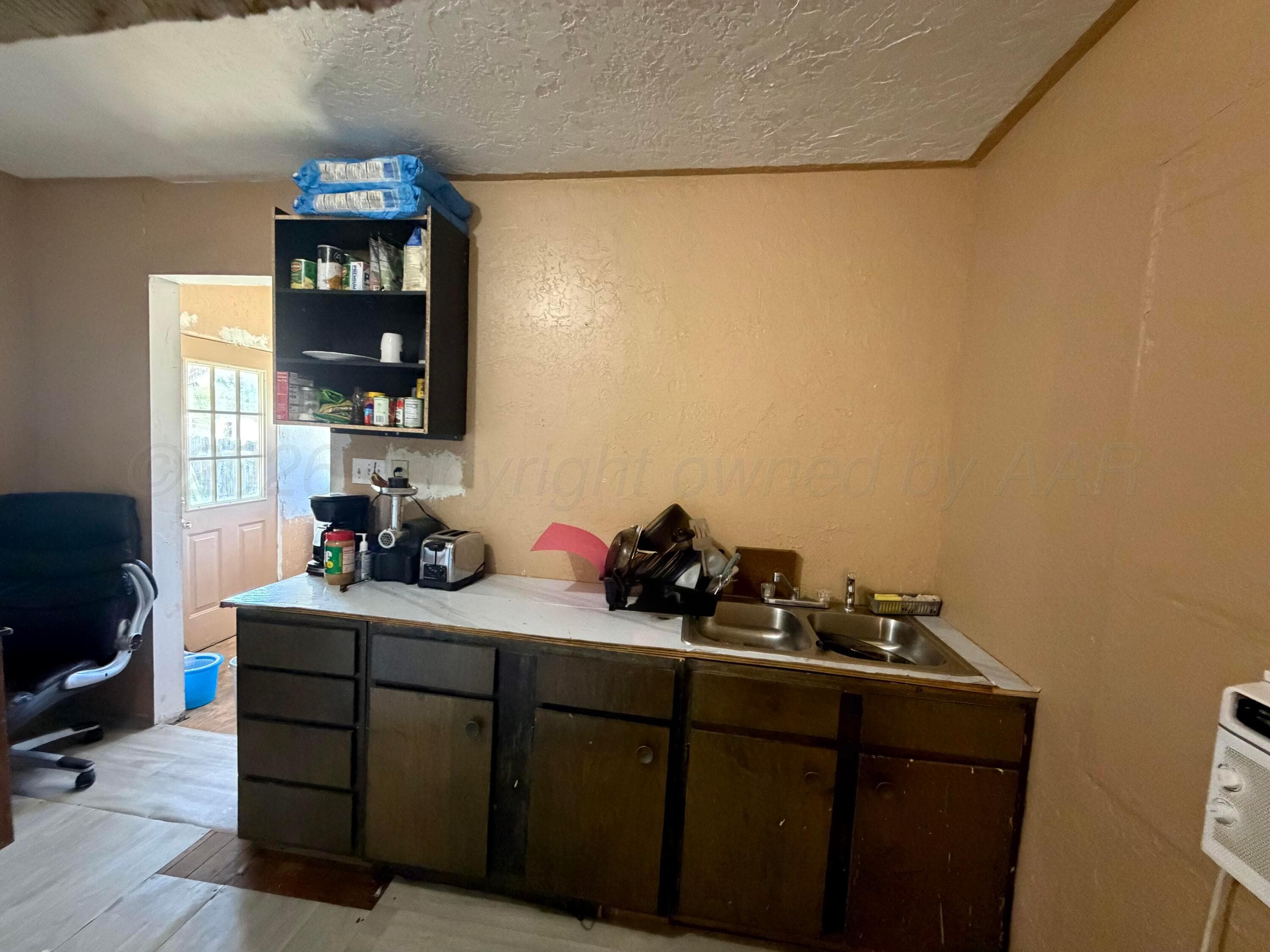 613 N HAZEL Street, Pampa, TX 79065-4844, photo 4