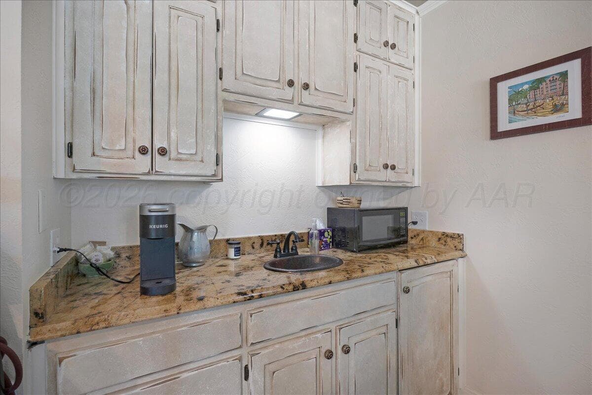 100 S AVONDALE Street, Amarillo, TX 79106-4106, photo 24