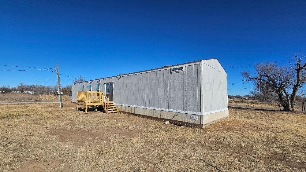 1042 S WILCOX Street, Pampa, TX 79065-8039, photo 14