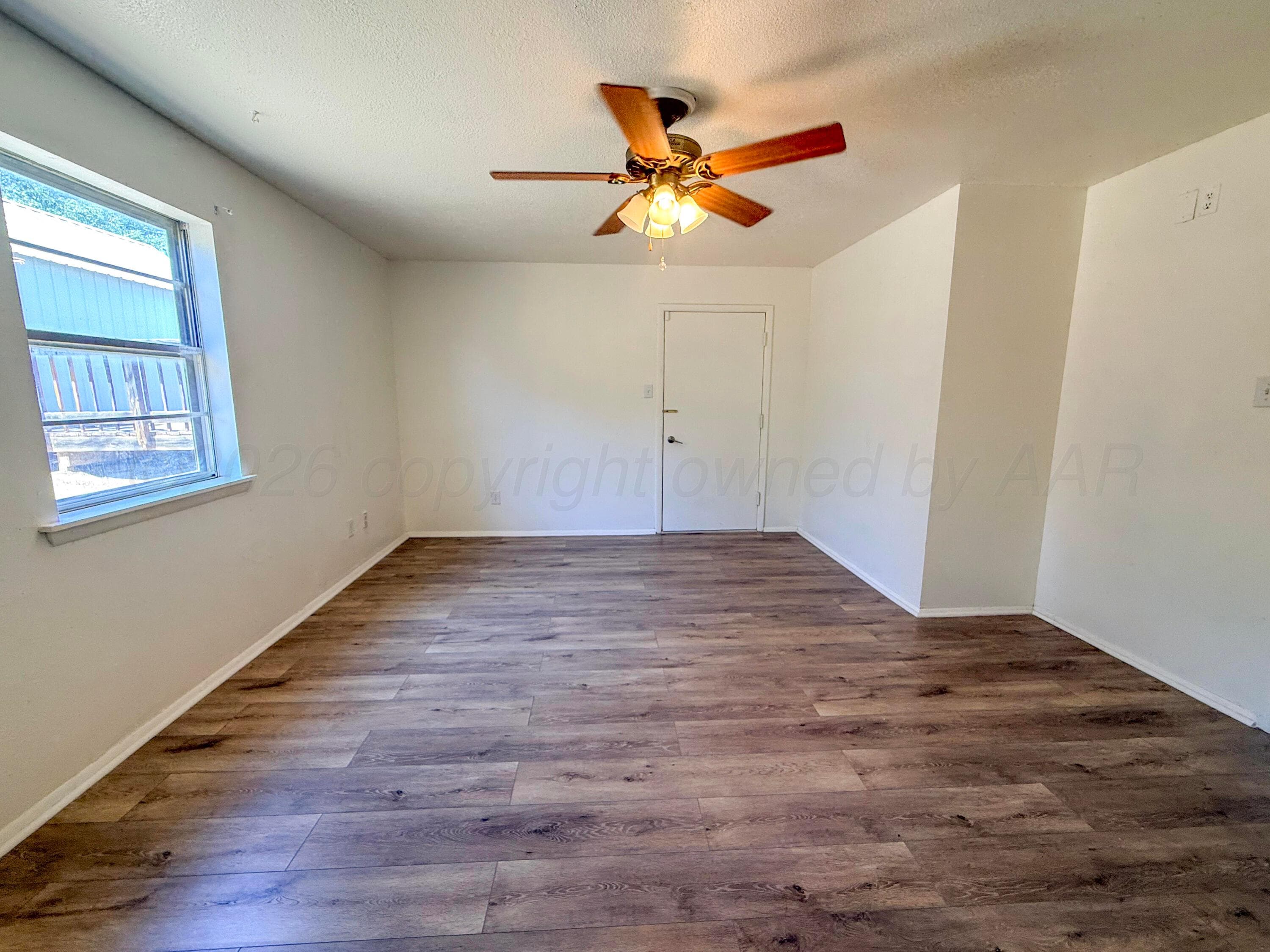 1439 N DOGWOOD Lane, Pampa, TX 79065-4514, photo 10