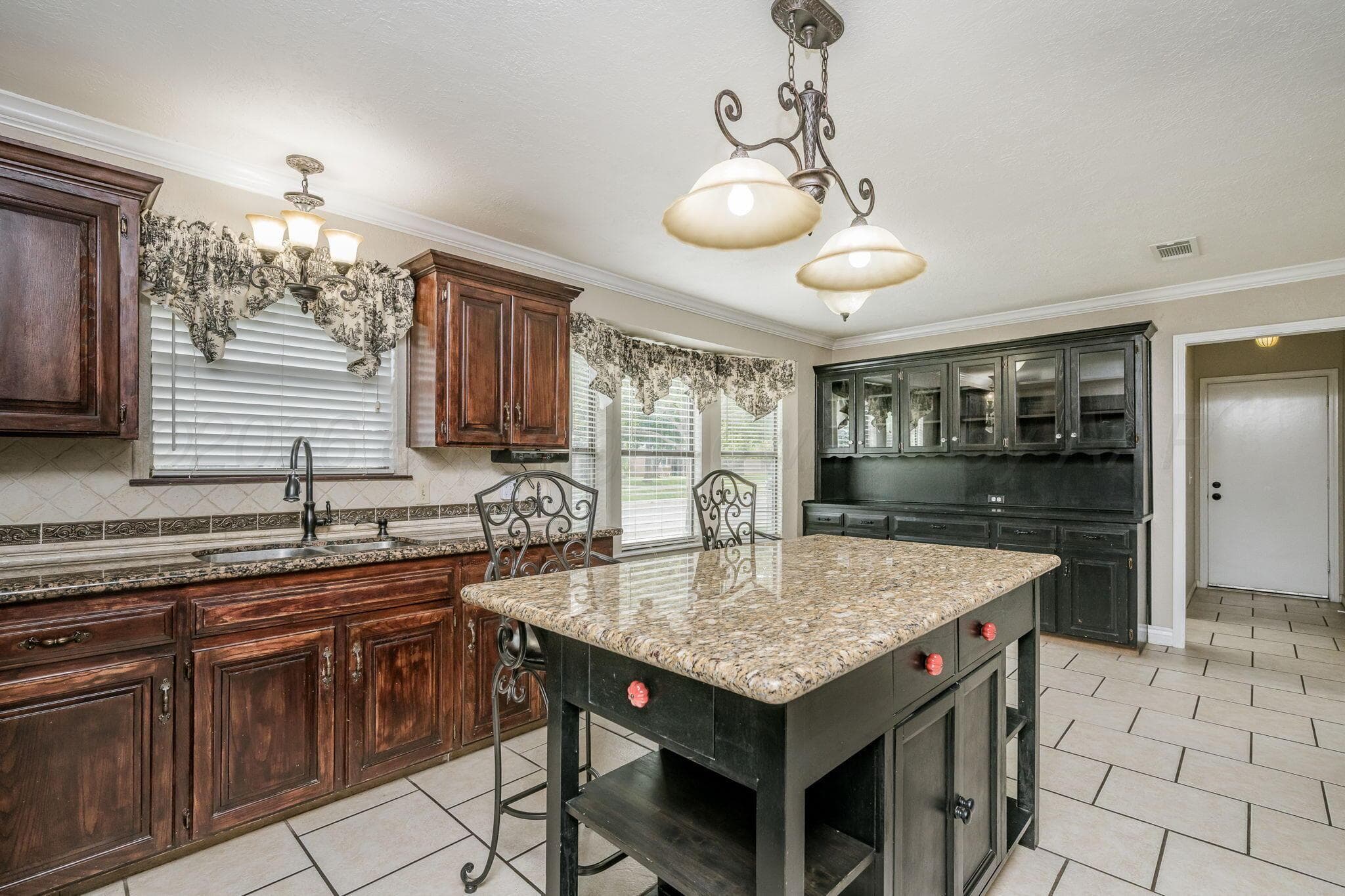 6701 BLACKSMITH Lane, Amarillo, TX 79109, photo 7