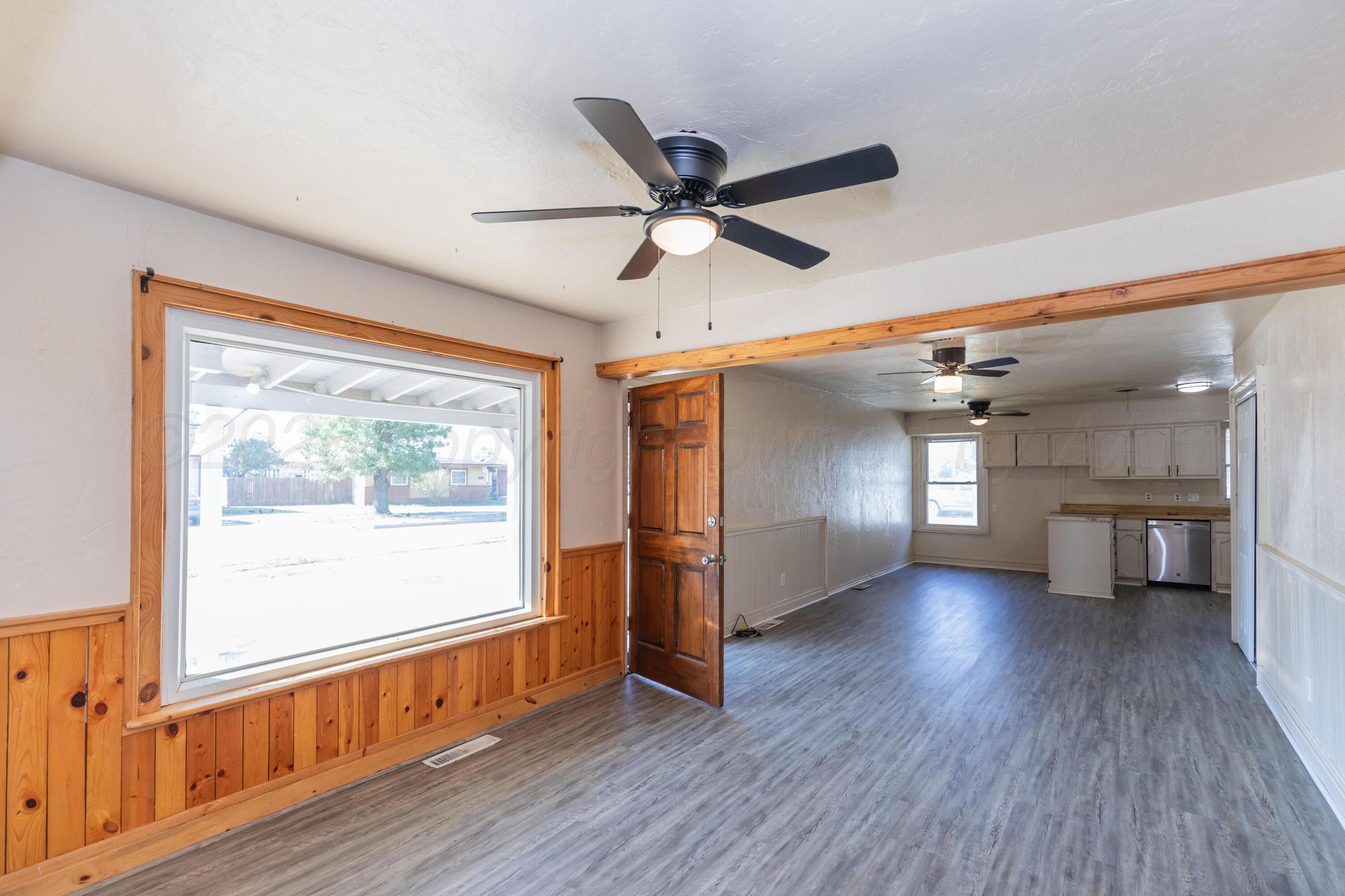 1044 W CINDERELLA Drive, Pampa, TX 79065-2709, photo 8