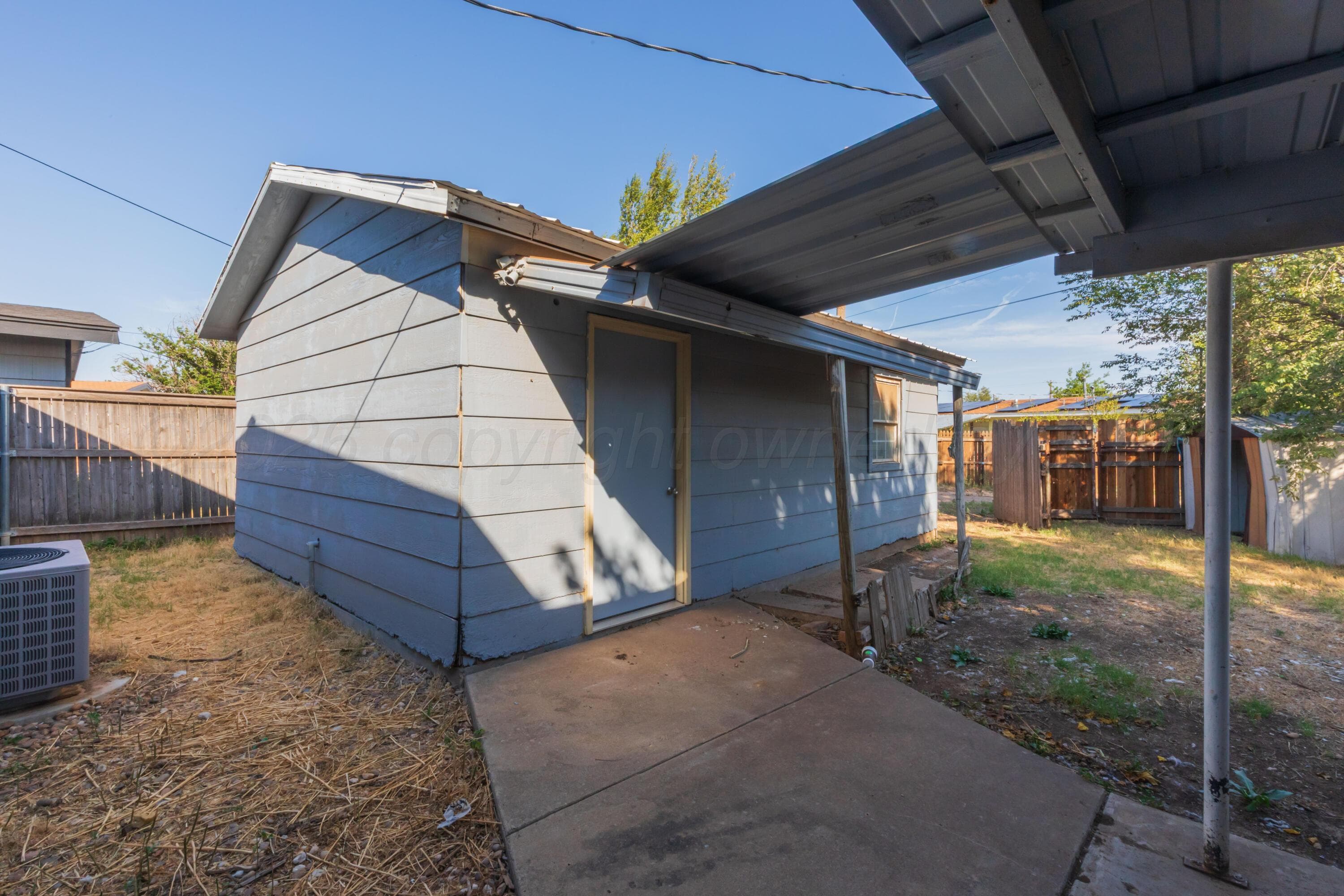 1044 W CINDERELLA Drive, Pampa, TX 79065-2709, photo 36