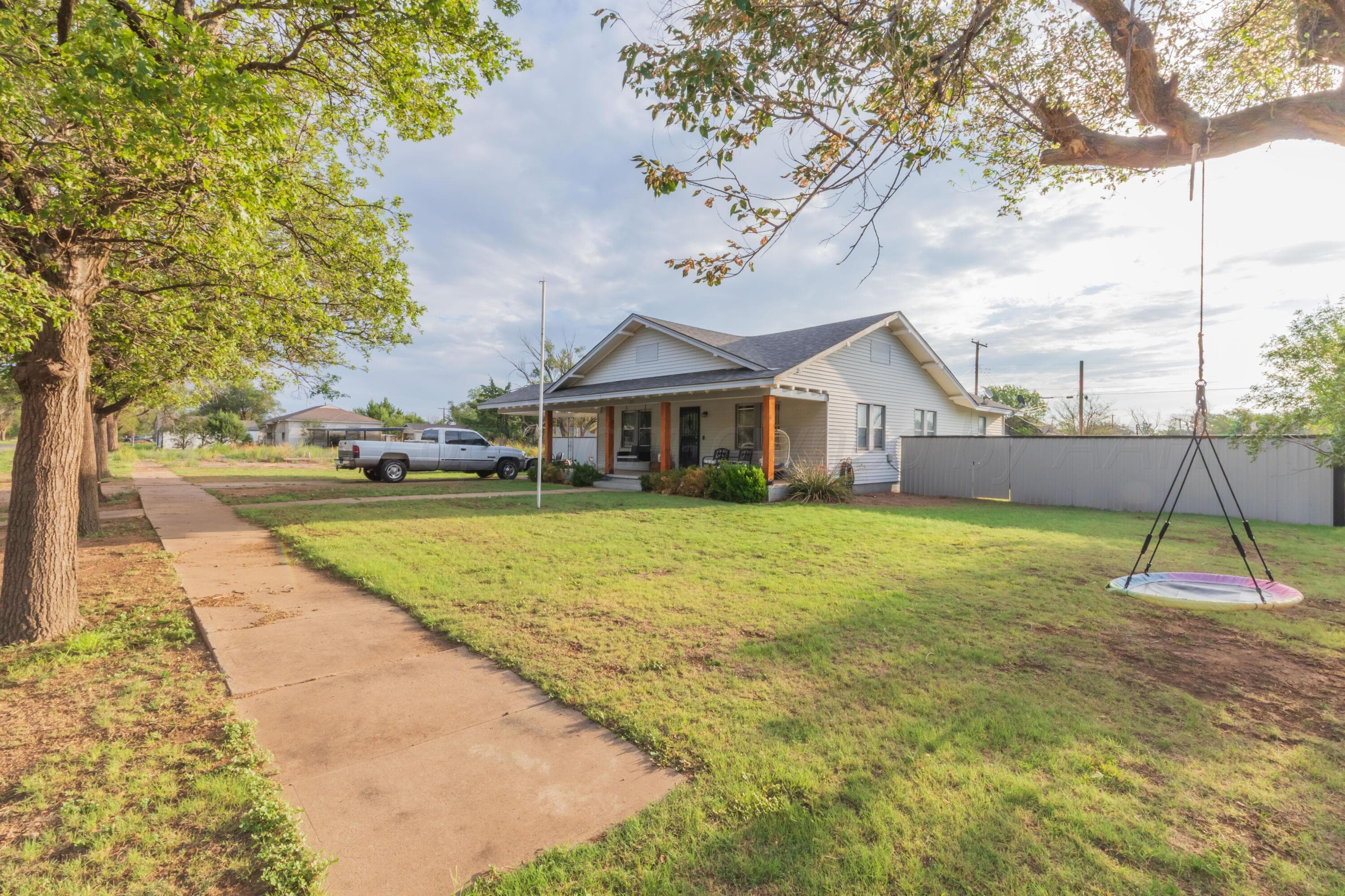 313 High Street, Claude, TX 79019, photo 3