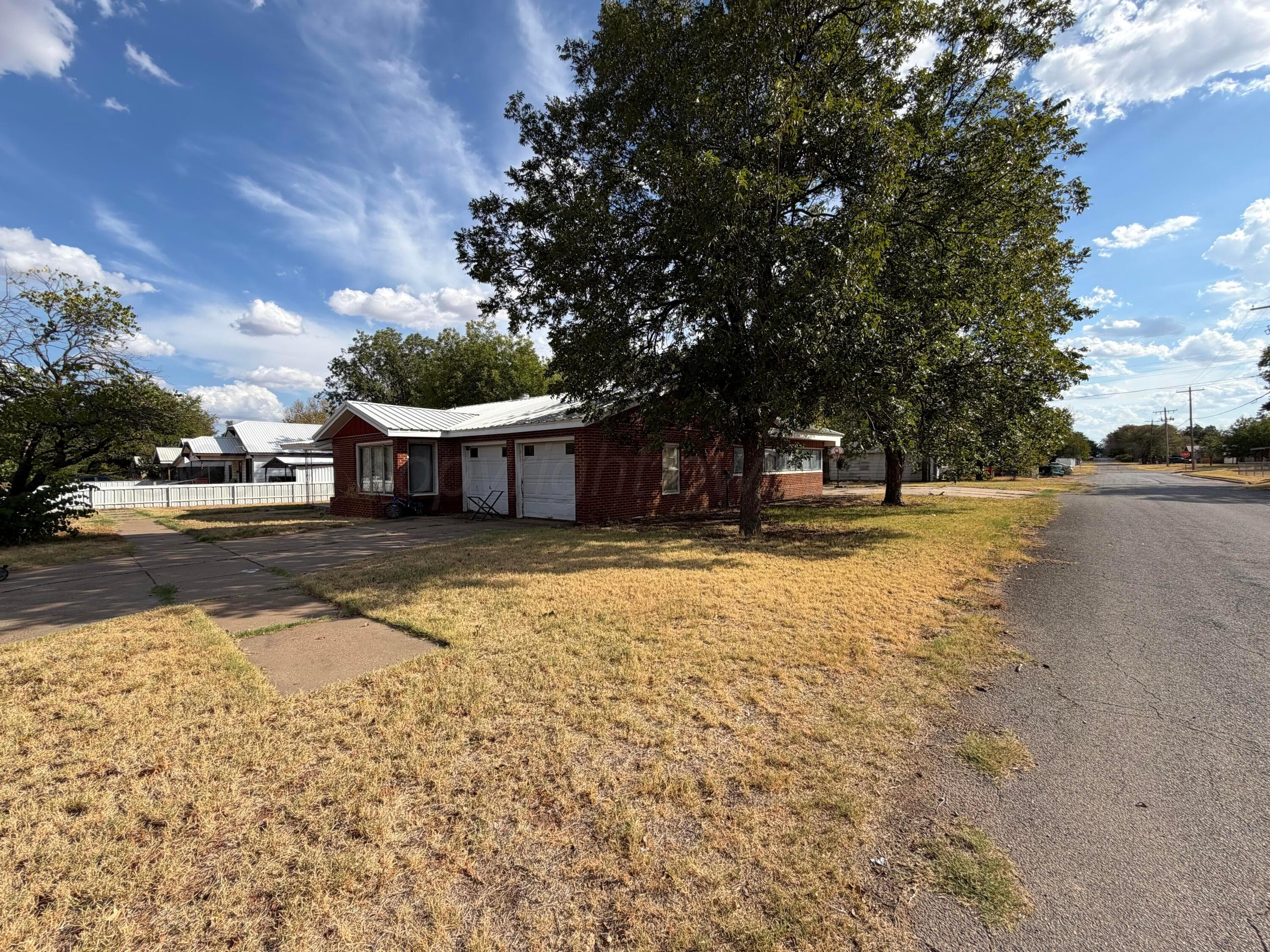 700 Avenue D SE, Childress, TX 79201, photo 2