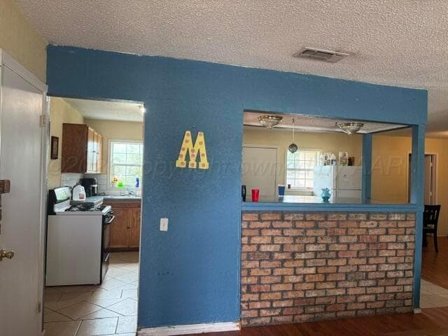 1145 W SENECA Lane, Pampa, TX 79065-2627, photo 3