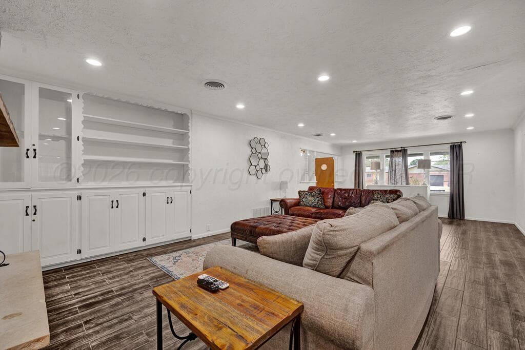 203 Western Street, Claude, TX 79019, photo 7