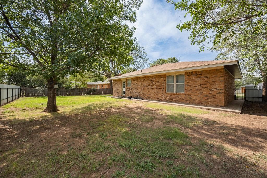 203 Western Street, Claude, TX 79019, photo 31