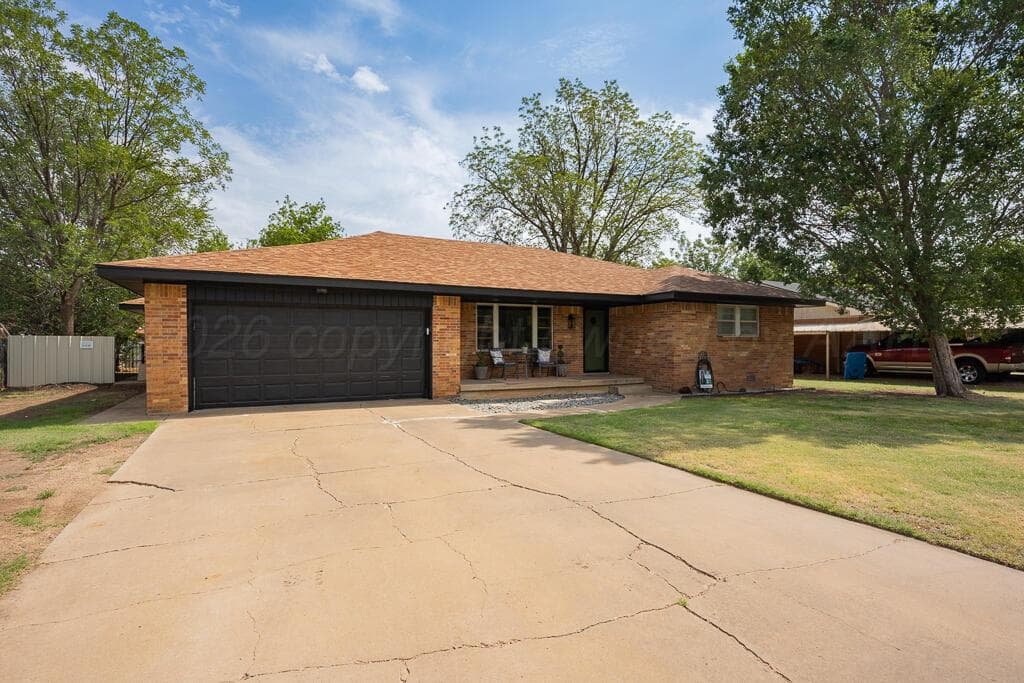 203 Western Street, Claude, TX 79019, photo 2