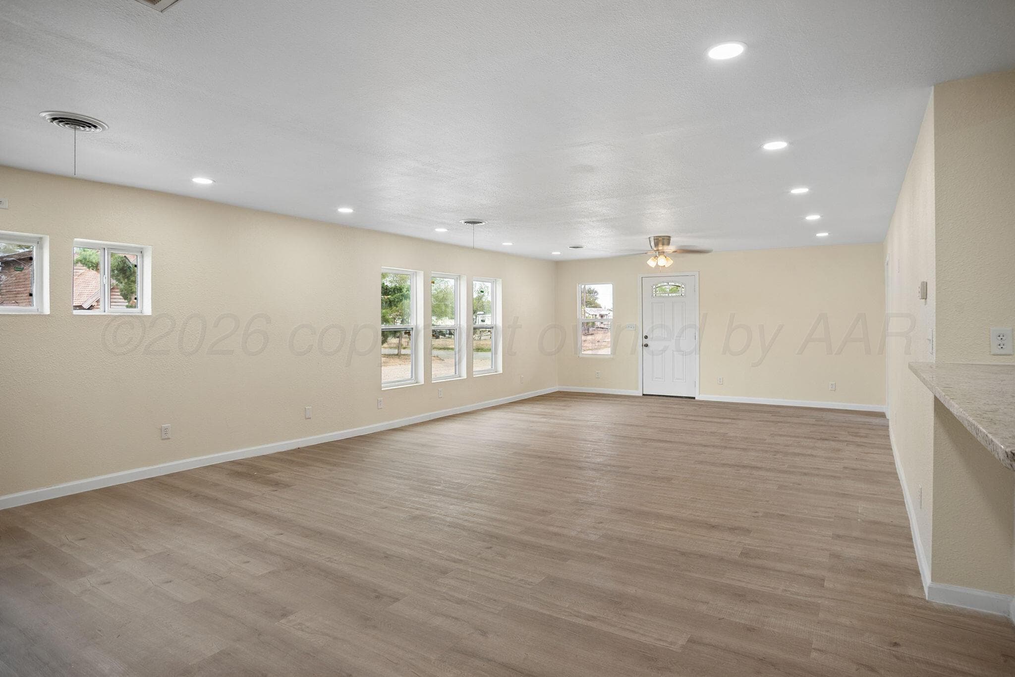 321 N RIDER Street, Pampa, TX 79065-5753, photo 3