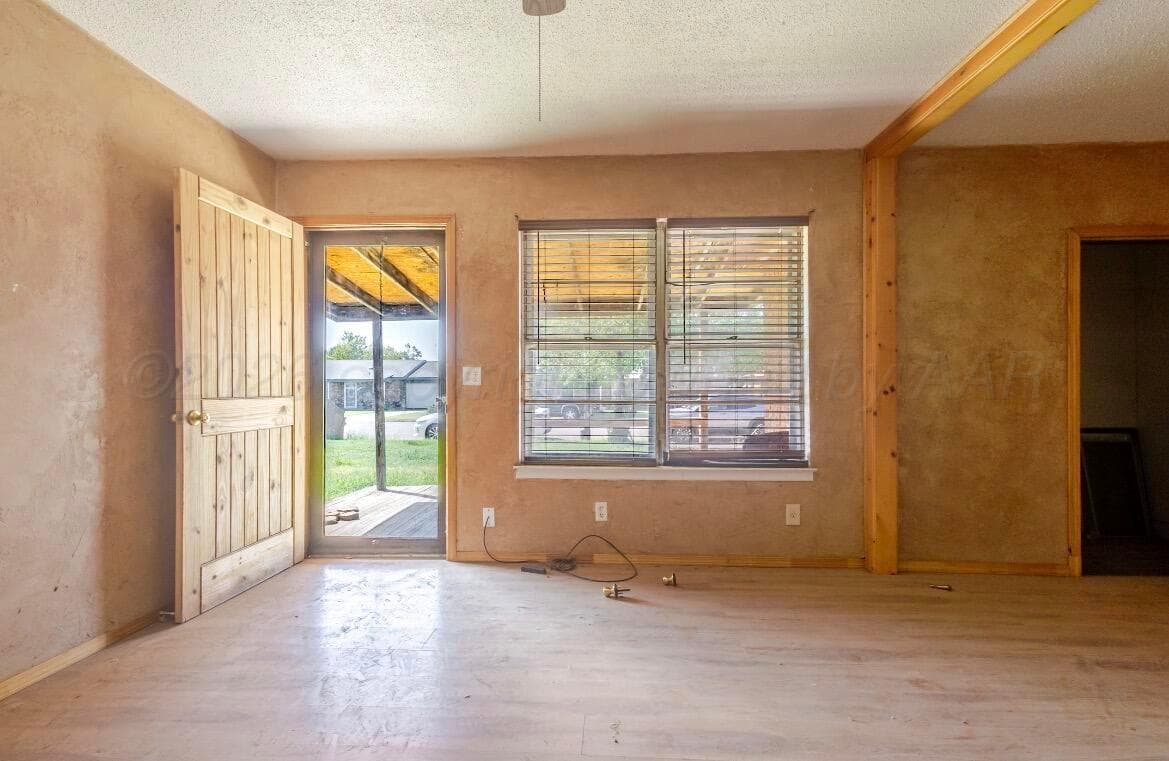 220 NW 11th Street, Dimmitt, TX 79027, photo 2