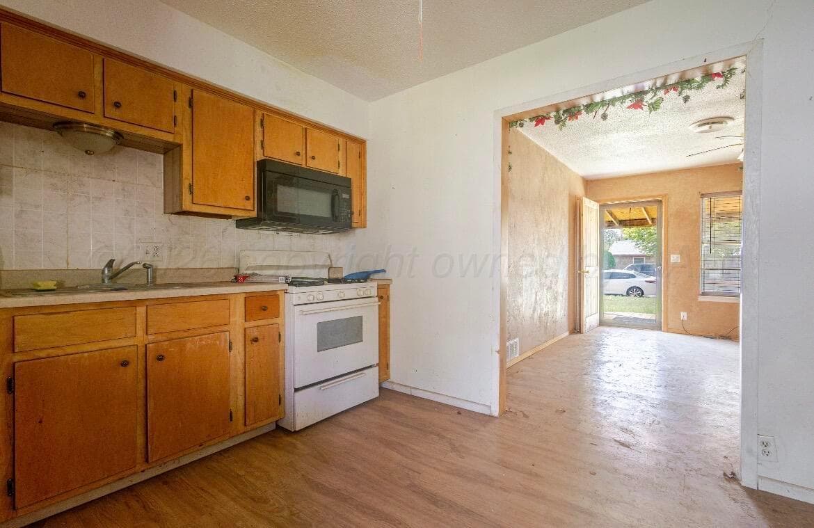 220 NW 11th Street, Dimmitt, TX 79027, photo 5