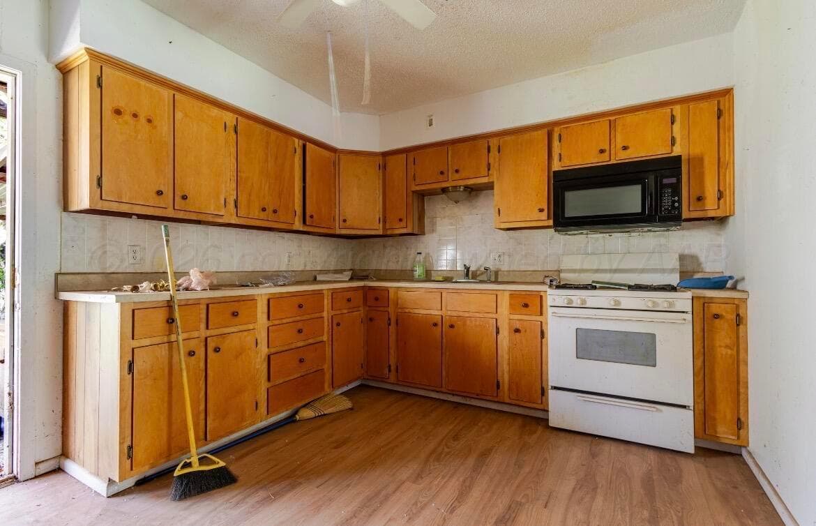 220 NW 11th Street, Dimmitt, TX 79027, photo 6