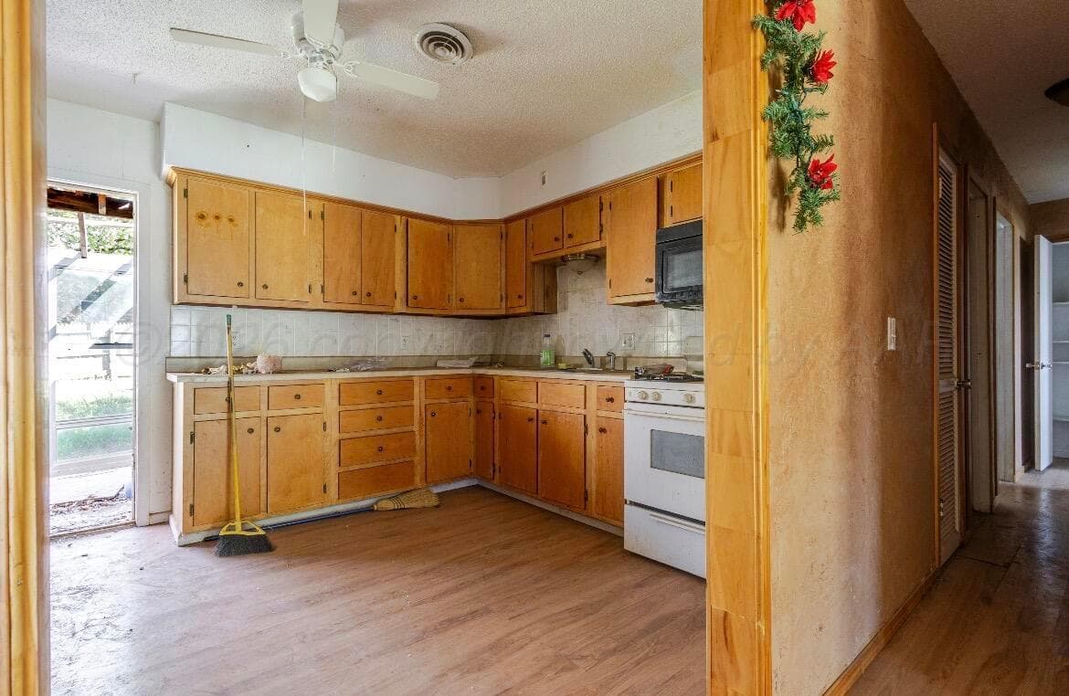 220 NW 11th Street, Dimmitt, TX 79027, photo 7