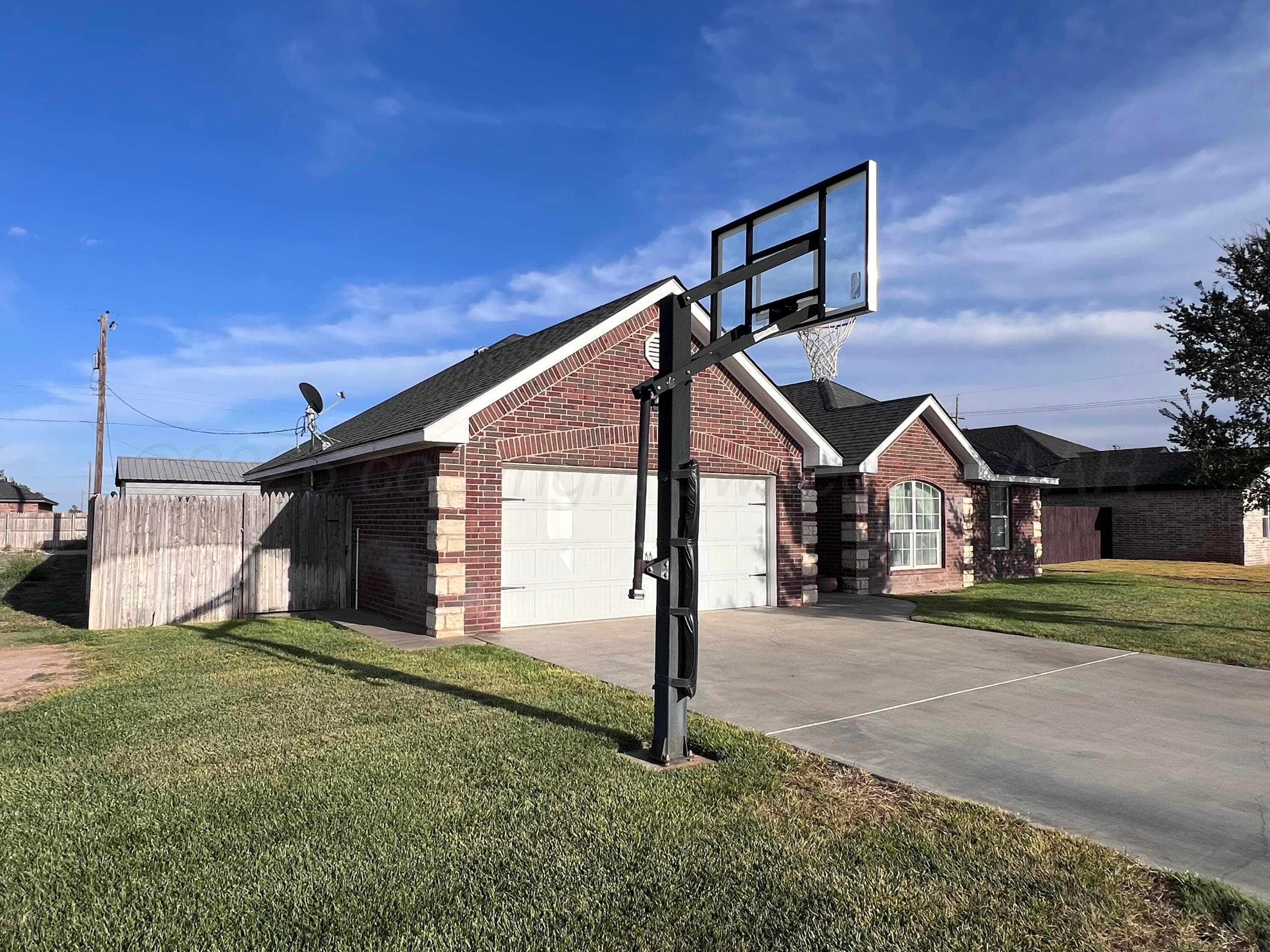 1504 Irving Street, Hereford, TX 79045, photo 3