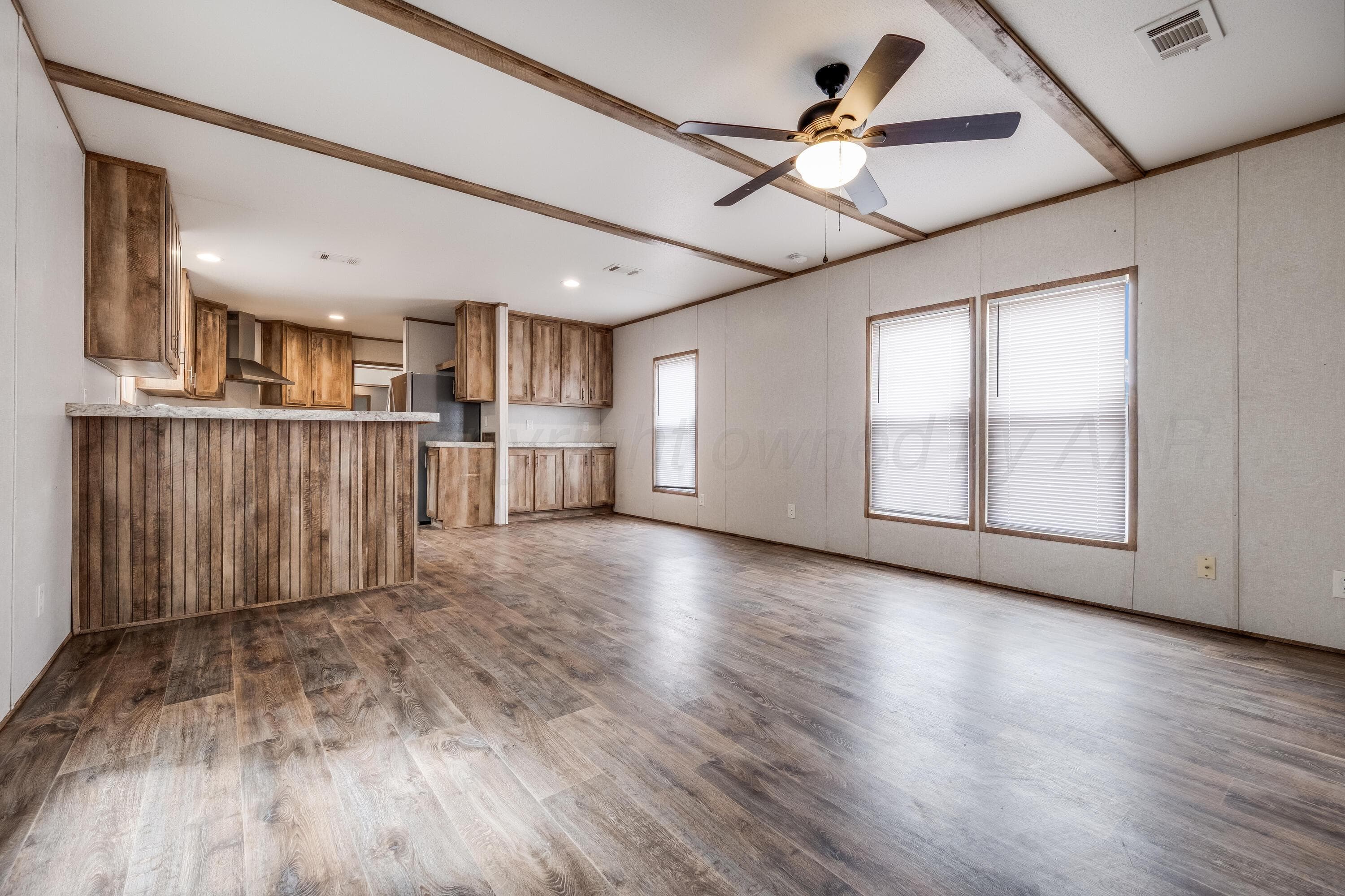 201 AVENUE R, Sunray, TX 79086-1760, photo 2