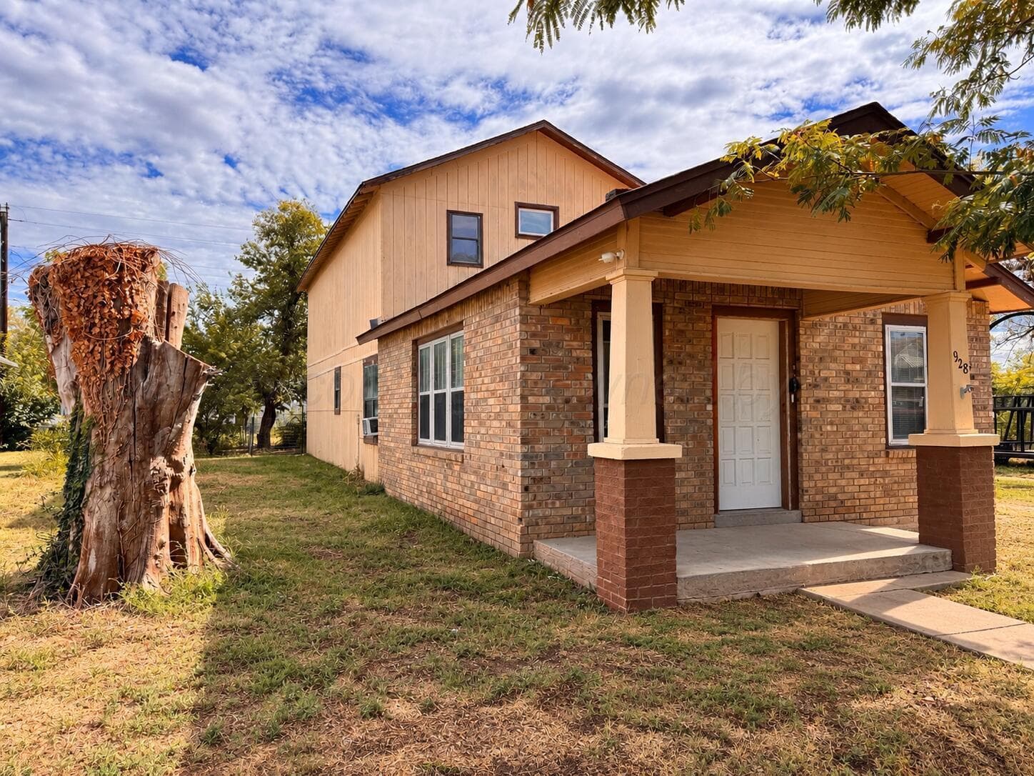 928 E FISHER Street, Pampa, TX 79065-5604, photo 2