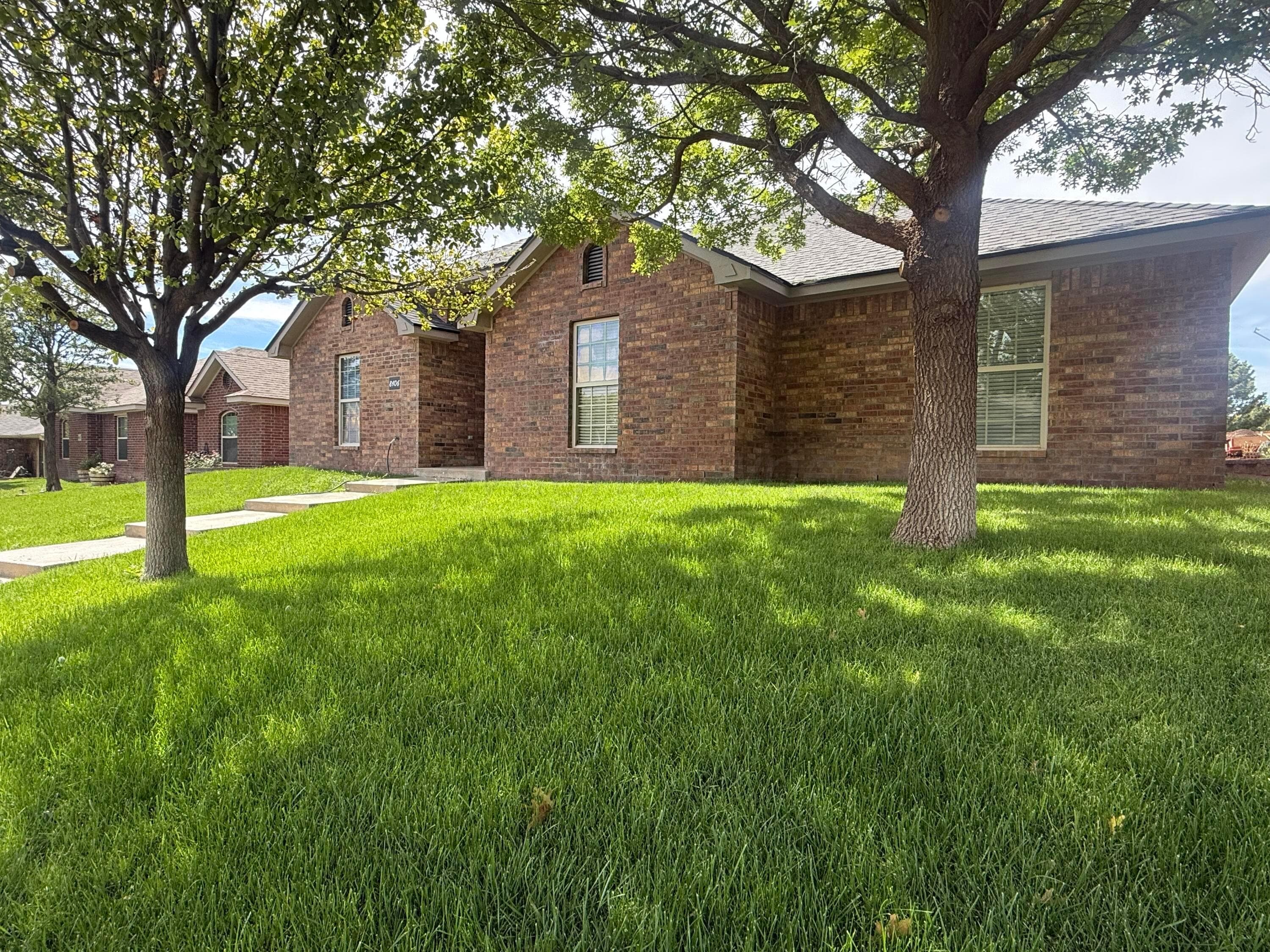8406 TAOS Drive, Amarillo, TX 79118-8132