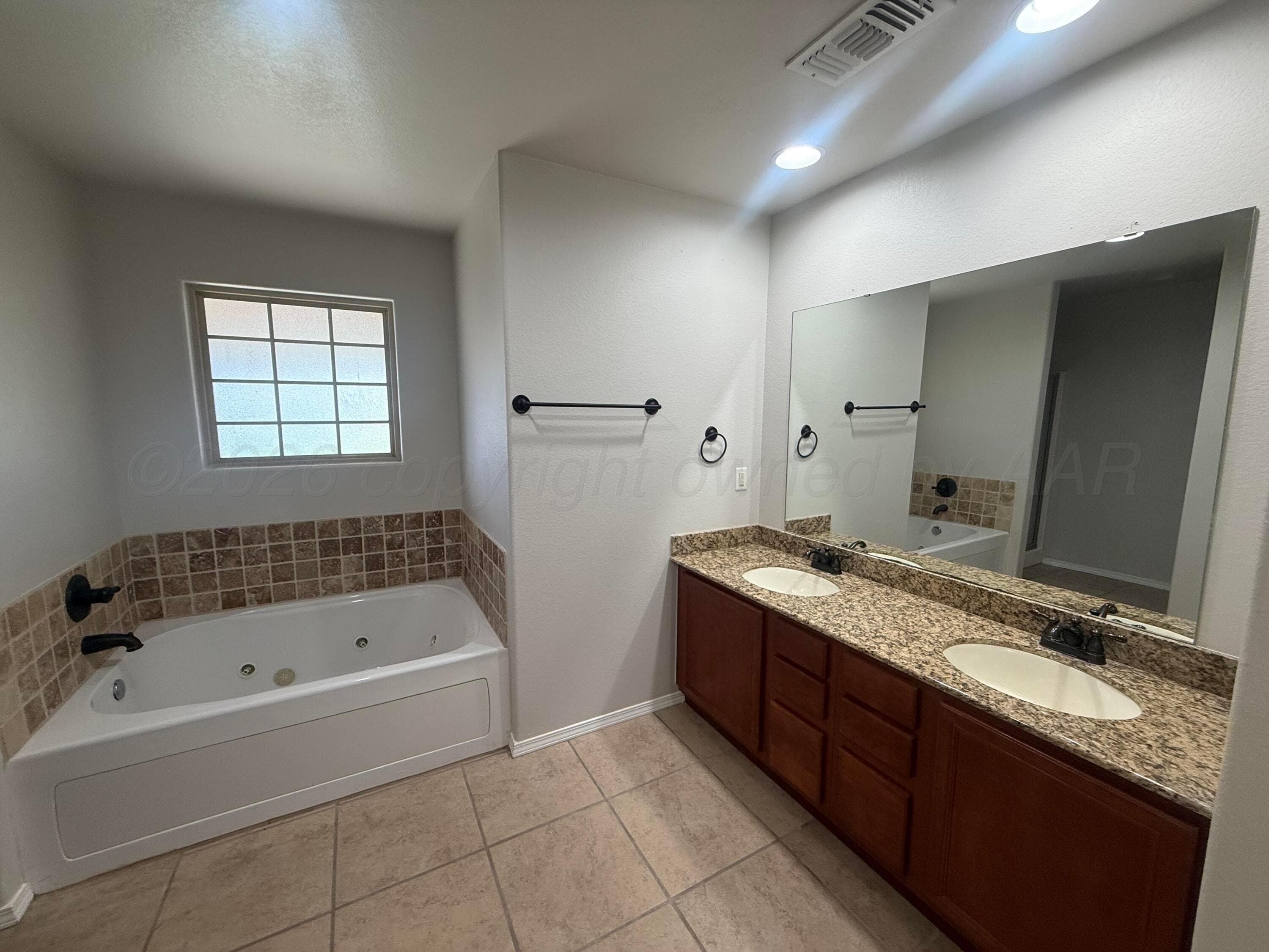 8406 TAOS Drive, Amarillo, TX 79118-8132, photo 13