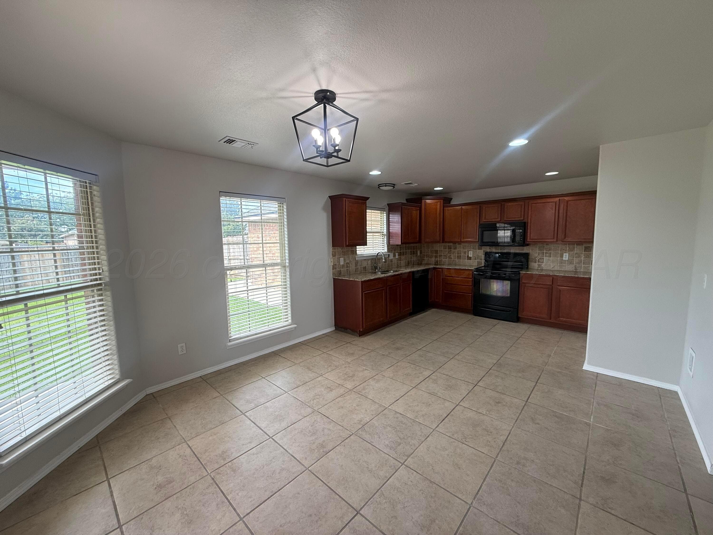 8406 TAOS Drive, Amarillo, TX 79118-8132, photo 8