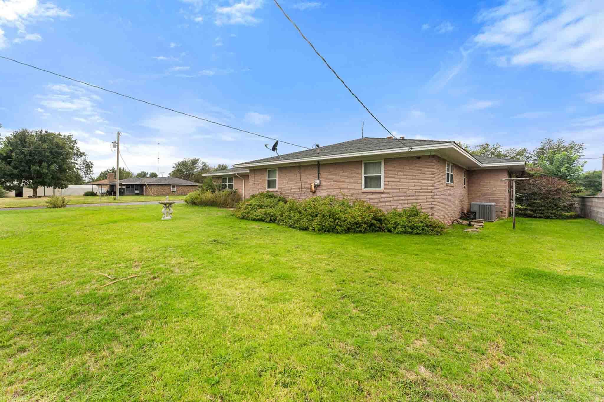 905 S Main Street, Wheeler, TX 79096, photo 7