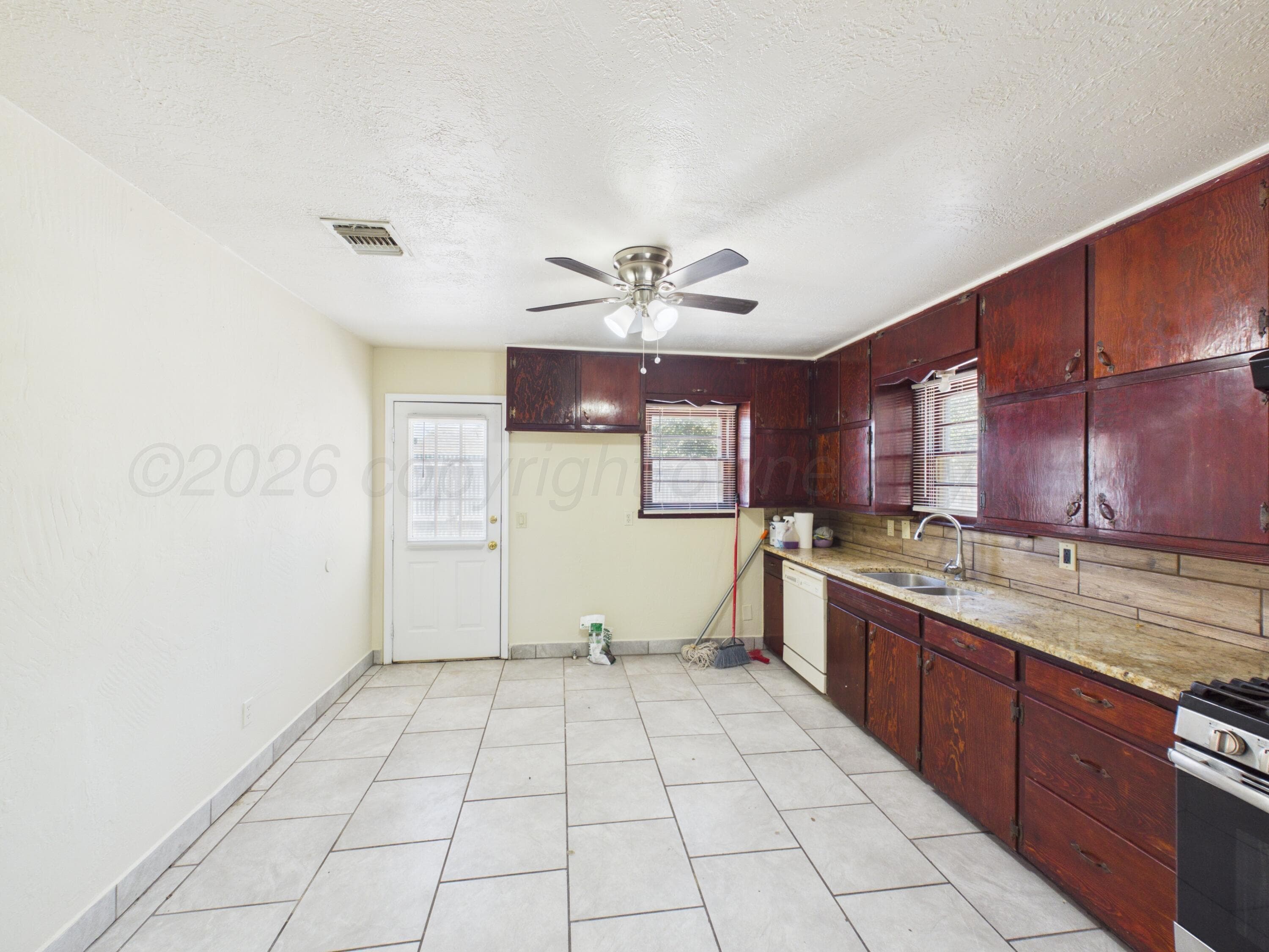 820 RUSSELL Street, Amarillo, TX 79104, photo 8