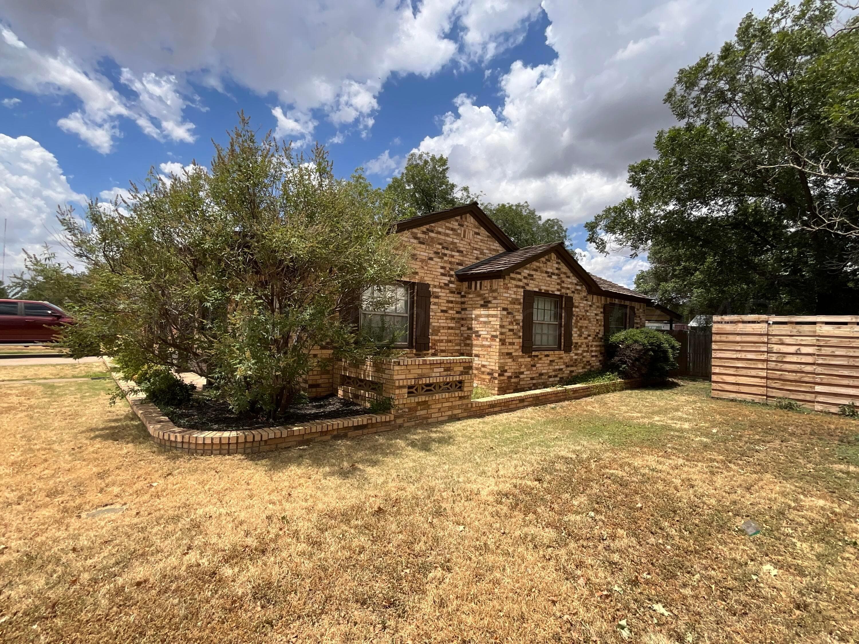 1306 NW Ave I, Childress, TX 79201, photo 3