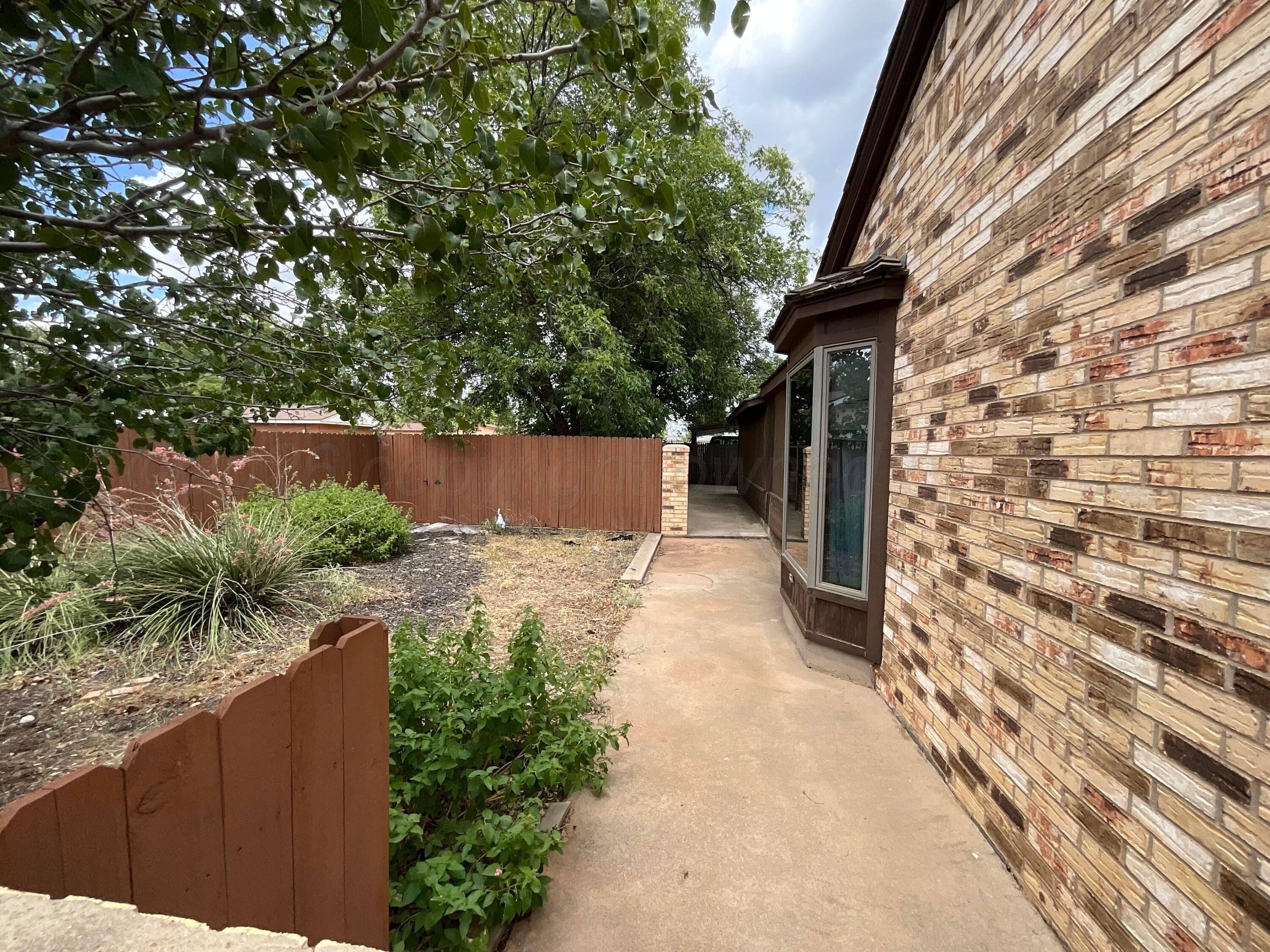 1306 NW Ave I, Childress, TX 79201, photo 6