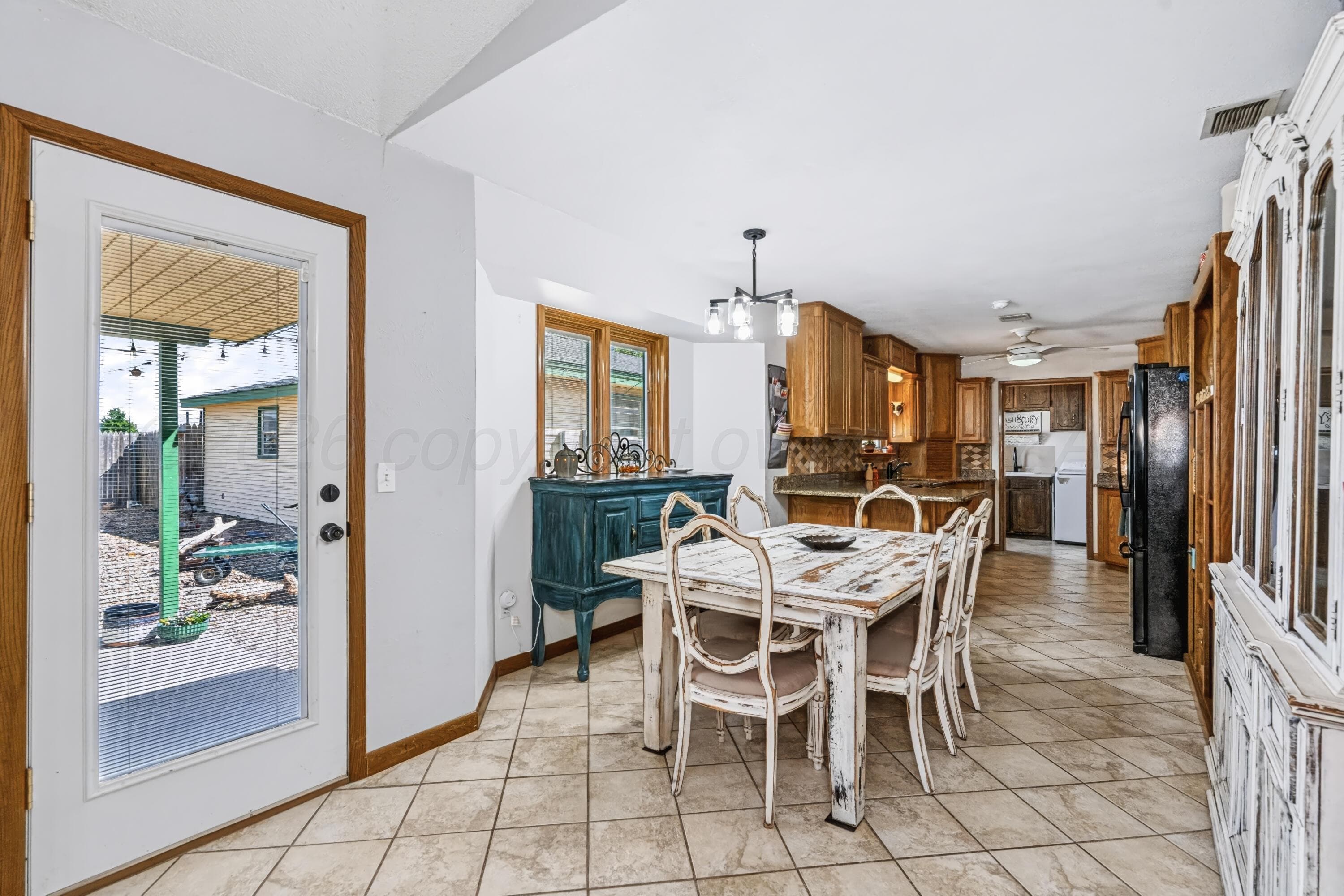 725 BENNETT Drive, Dumas, TX 79029-5305, photo 12