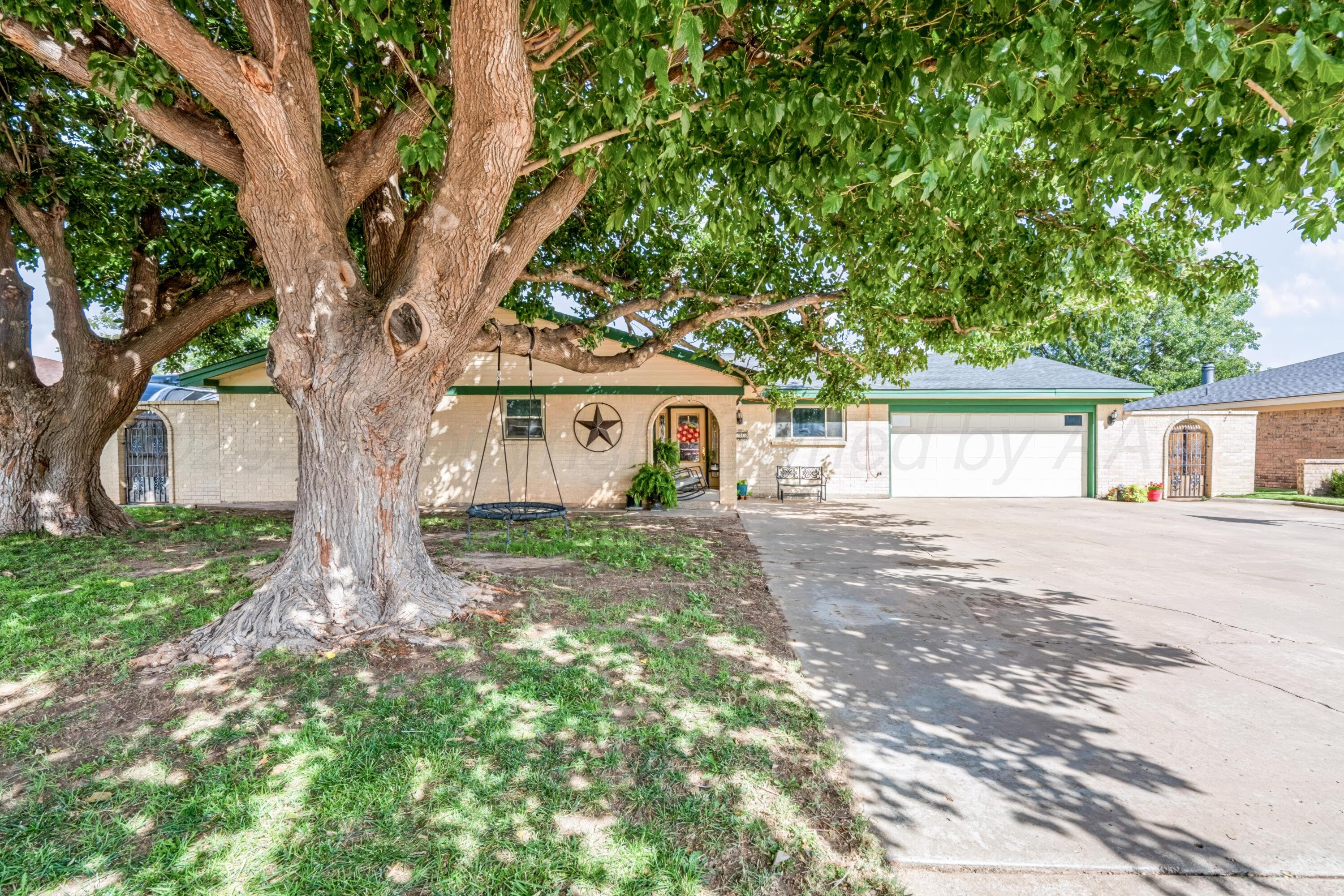725 BENNETT Drive, Dumas, TX 79029-5305