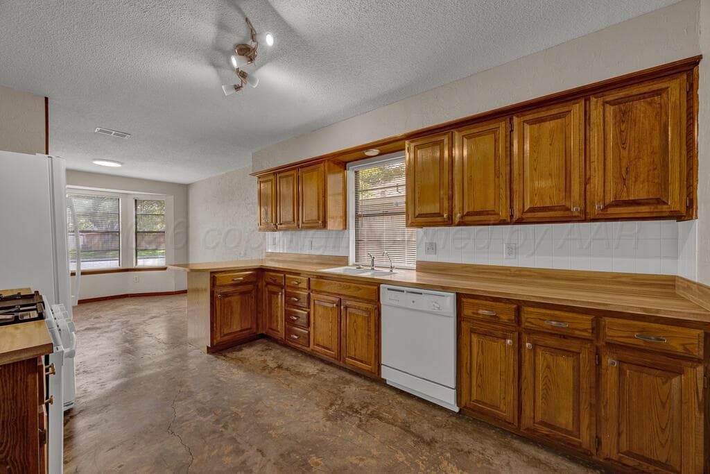 6702 TERRYVILLE Drive, Amarillo, TX 79109-7131, photo 3