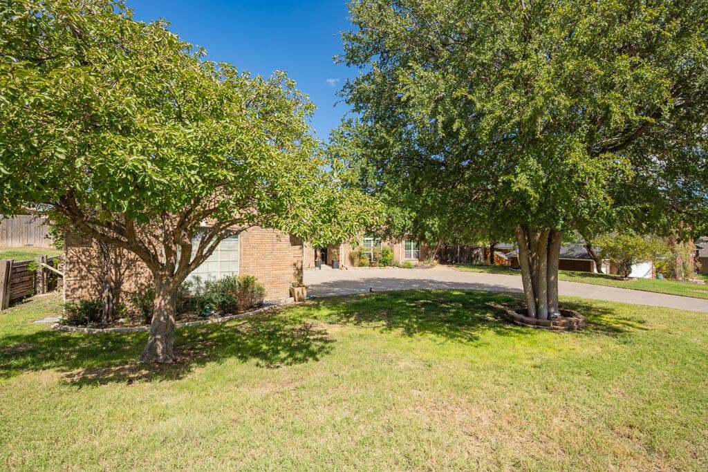 6300 CEDAR HOLLOW Drive, Amarillo, TX 79124-1227, photo 3