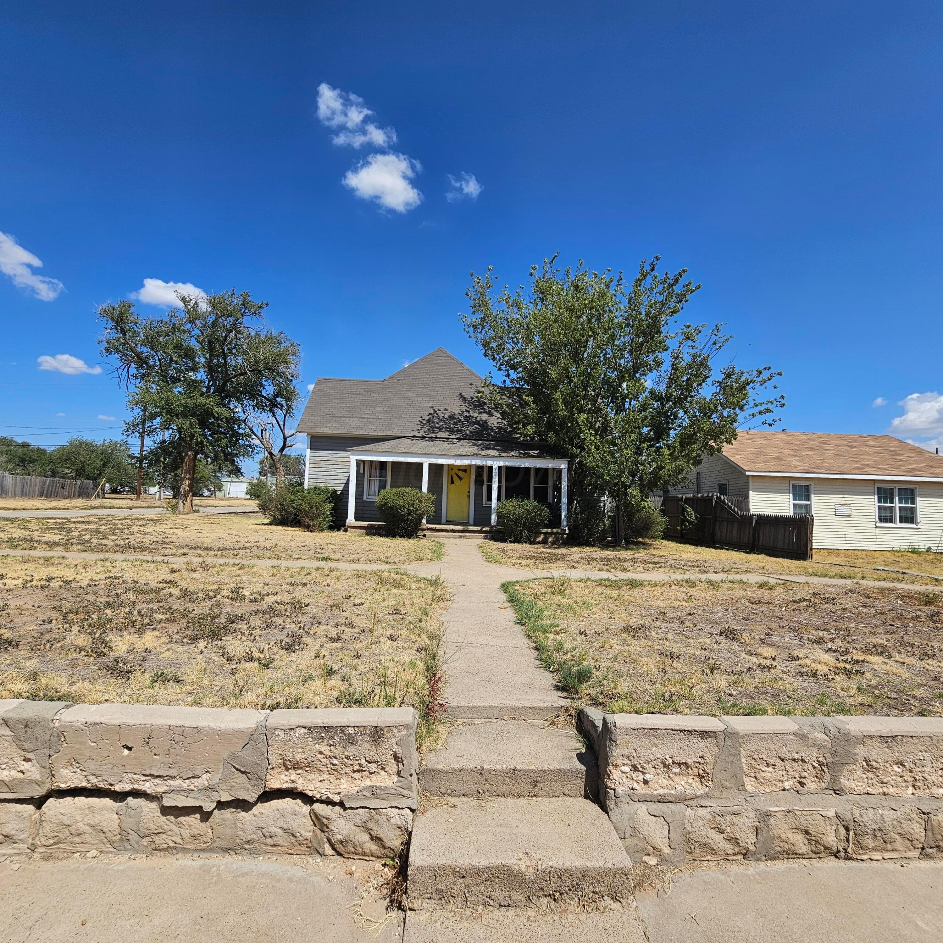 1201 3RD Avenue, Canyon, TX 79015-2731